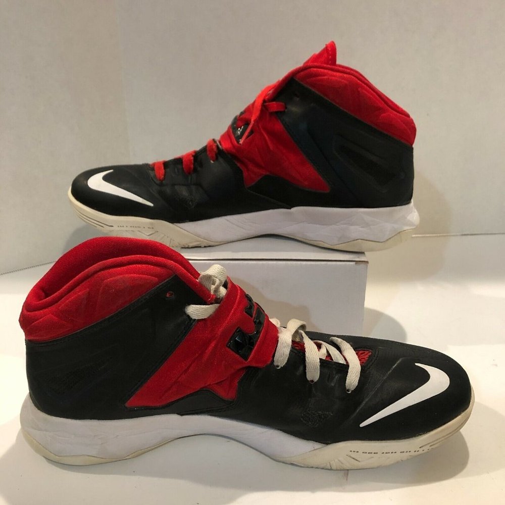 Nike Zoom Lebron James Shoes Size 10.5 #626958-991 Red Black Preowned